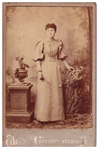 SYDNEY CABINET PHOTO 1890s - EDEN SOCIETY STUDIOS  LADY in Late VICTORIAN DRESS - Bild 1 von 2