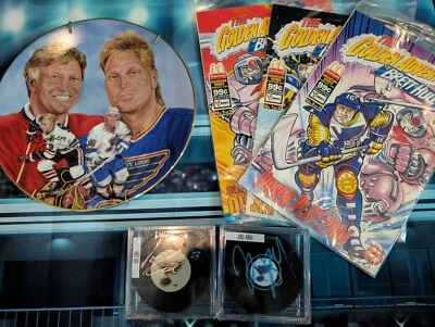 Lote de recuerdos de St Louis Blues de la NHL. Allen, Cole Pucks firmados. Cómics de casco, plato Foto 1 de 4
