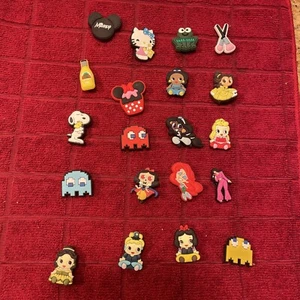 PVC Shoe Charms 20 pcs Lot Different Charm Random for Shoe Decoration NEW - Picture 1 of 5