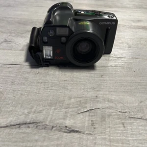 OLYMPUS INFINITY SUPERZOOM 300 FILM CAMERA. Working Needs Batteries - Picture 1 of 24