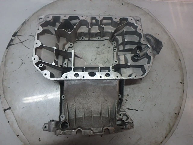 油盘上部适用于 2003 奥迪 VW A8 A6 ALG 193HP — 第 1/2 张图片