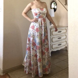 ALEXIS Abendkleid Damen Größe M Blumenmuster trägerlos volle Länge Kleid Abschlussball - Bild 1 von 10