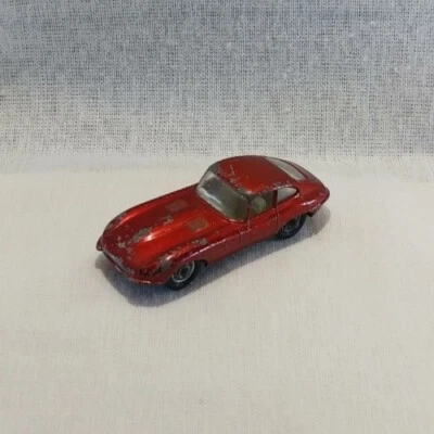 Matchbox Lesney 32-B V.3 Met. Red Jaguar XK E-Type 1962 Spoke Wheels Original - Image 1 of 4