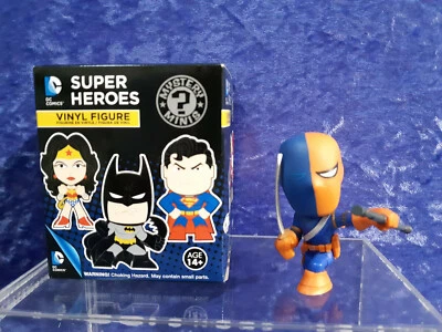 Figura de vinilo suelta Deathstroke 1/12 DC Comics Funko Mystery Mini Super Heroes Foto 1 de 3