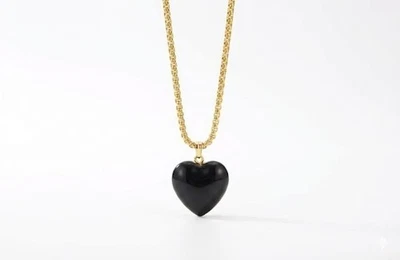 Cadena De Acero Inoxidable Chapada Oro 14k Corazón De Onix Amuleto De La Suerte. - Image 1 of 3