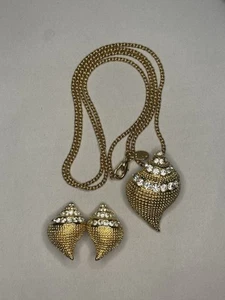 Kenneth Jay Lane Conch Shell Necklace/Brooch & Earrings Set #4770 - Picture 1 of 10