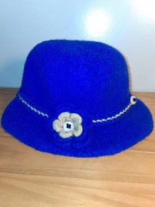 Vintage Wool Bucket Hat Blue with flower - Picture 1 of 5