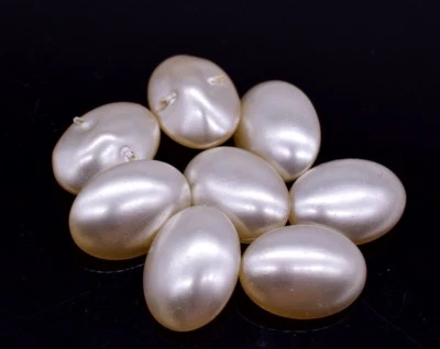  Cabochão branco pérola 13 X 18 mm oval, Japão, vintage - Imagem 1 de 4