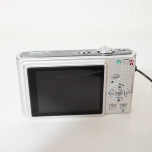 [Cracked screen, Japanese language] Panasonic Lumix DMC-FS3 Digital Camera Works - Picture 1 of 16