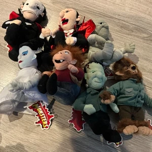 Lot of 7 Universal Studios Plush Monsters Dracula, Wolfman, Frankenstein,Phantom - Picture 1 of 4