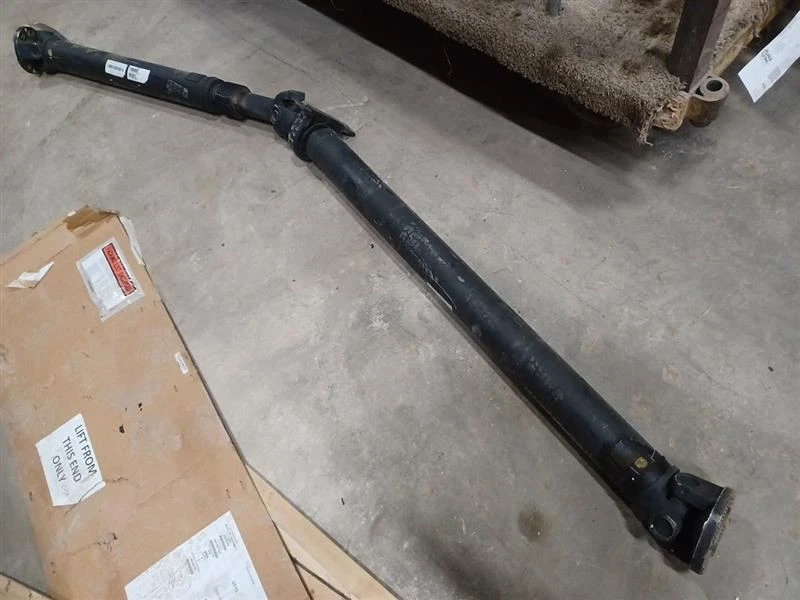 Задний приводной вал 6,7 л 4x2 68354307AD для 2022 Ram 4500 2663704 - Изображение 1 из 1