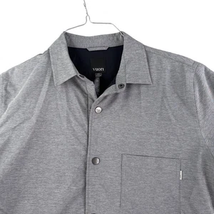 Chaqueta Camisa Vuori Para Hombre Gris Medio Atlas Aislada Bolsillos Abotonados Chamarra - Imagen 1 de 10