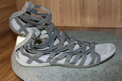 Baretraps Women 8-8.5M Gladiator Sandals Shoes Samina Grey BHFO 0081 EUC +++ - Image 1 of 4