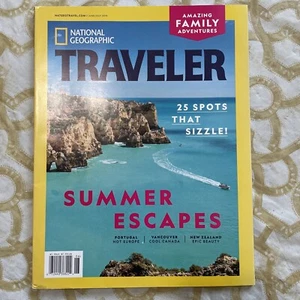 National Geographic Traveler Magazine - June/July 2019 Amazing Family Adventures - Imagen 1 de 2