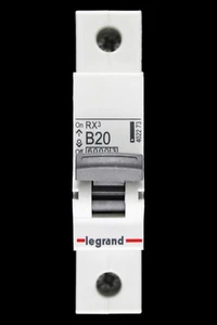 LEGRAND 20 AMP CURVE B 6kA MCB CIRCUIT BREAKER 4022 73 RX3 - Picture 1 of 6