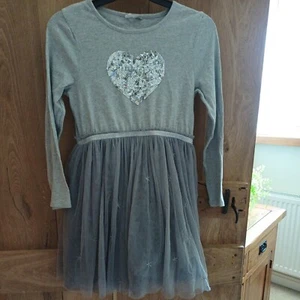 John Lewis Girl's Grey and Silver Heart Occasion Party Dress Aged 8 VGC - Picture 1 of 6