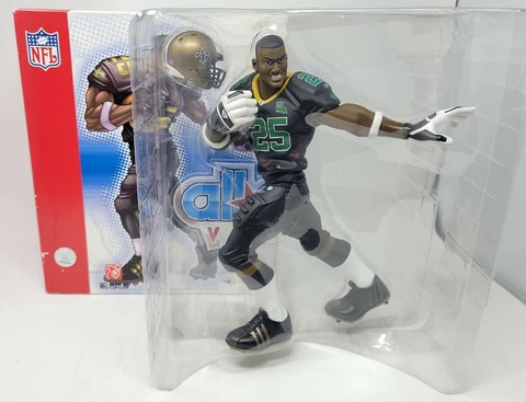 2007 Upper Deck Reggie Bush All Star Vinyl Figure NFL  Dark Jersey Cover