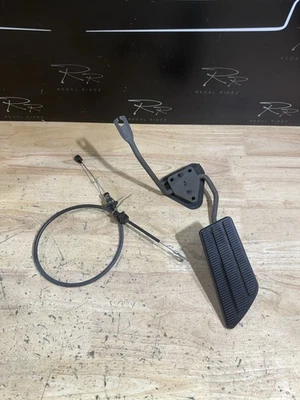 Педаль газа для грузовика 1988-1994 C/K Chevrolet Silverado GMC Sierra от оригинального производителя GM 350 - Изображение 1 из 4