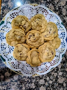 chocolate chip cookies - Picture 1 of 3