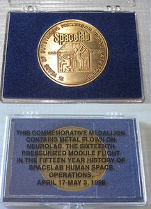 Spacelab / Neurolab FLOWN medal! Contains space flown material!  - Picture 1 of 9
