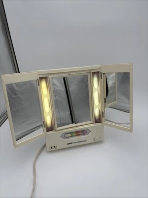 Espejo retrovisor con luz triple Conair True Reflections II vintage (usado) Foto 1 de 4