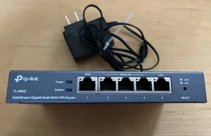 TP-Link ER605 Omada Gigabit VPN Router very good 👍 - Picture 1 of 4