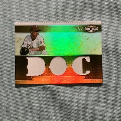 2011 Topps Triple Threads Relics Gold /9 Roy Halladay Game Used #TTR-13 Phillies - Image 1 of 4