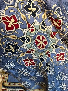 NEW YORK STUDIO 100% SEDA BUFANDA 32X34 NORDSTROM AZUL AMARILLO CORAZÓN FLORAL USADO EN EXCELENTE ESTADO - Imagen 1 de 4