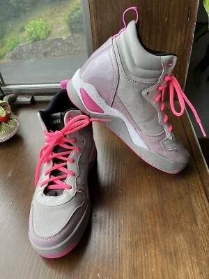 Guess Mujer GWDense Parte Superior Alta Y2K Estilo Años 80 Tenis Zapatos Gris Rosa Talla 7.5 M Foto 1 de 4