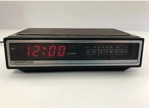 Vintage SPARTUS Alarm Clock AM/FM Radio Model 0107-61 Tested/Working Cover