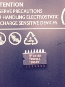 TC74HC05AF - INVERTER ESAGONALE - DISPOSITIVO SMD - SOP-14 X 5 PZ - TOSHIBA - Foto 1 di 1