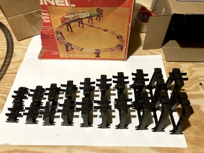Lionel trestle set in good condition missing some track clips no box - Image 1 of 3