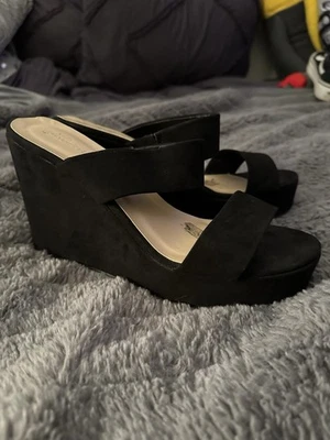 Wild Diva Lounge Black Faux Suede Strappy Wedge Sandals Womens 7.5 - Image 1 of 4