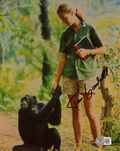 JANE GOODALL SIGNED 8x10 PHOTO CHIMPANZEE EXPERT ANIMAL CONSERVATION BECKETT BAS - Picture 1 of 2