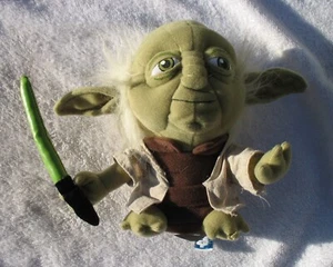 Yoda With Lightsaber Star Wars 7" Plush Stuffed Animal Toy 2013 Comic Images - Picture 1 of 2