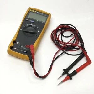 Fluke 21 Series III Handheld Portable Digital Multimeter 600V, 10A, 32MOhm - Picture 1 of 6