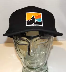 Gorra de béisbol Walrus Audio con correa trasera sombrero Howling Wolf parche cinco paneles negra - Imagen 1 de 12