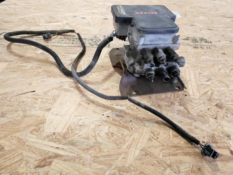 USADO 1999 C3500HD ABS UNIDAD DE FRENO 99-02 DISCO TRASERO 19,5" Whl Enviado Los Ang Foto 1 de 4