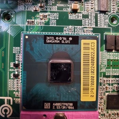 Lote 21x Procesador Notebook Intel Core 2 P8700 SLGFE Dual Core 3M Caché 2.53 GHz Foto 1 de 2