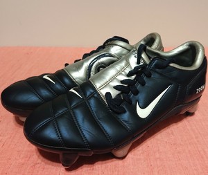 nike total 90 football