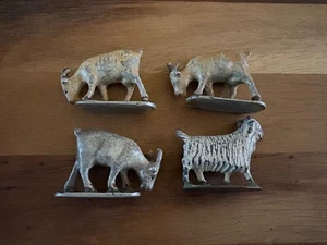 Lead figures, farm yard, antique originals, rare designs, mixed makers - Picture 1 of 7
