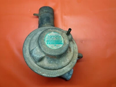 Válvula de vacío desviadora de smog de inyección de aire secundaria Toyota Pickup 4Runner Celica Foto 1 de 4