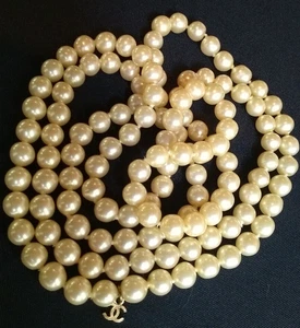 52" Long Pearl Necklace CHANEL GRIPOIX huge beads MINT Vintage Authentic Signed - Picture 1 of 10