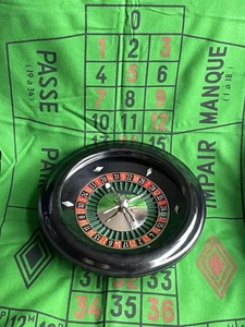 Rueda de ruleta y alfombrilla de fieltro John Jacques vintage de 35 cm de diámetro hecha en Francia - Imagen 1 de 12