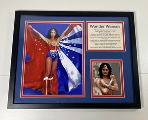 Wonder Woman Lynda Carter doppelt mattiert gerahmt 11 x 14 Collage! NEU! - Bild 1 von 2