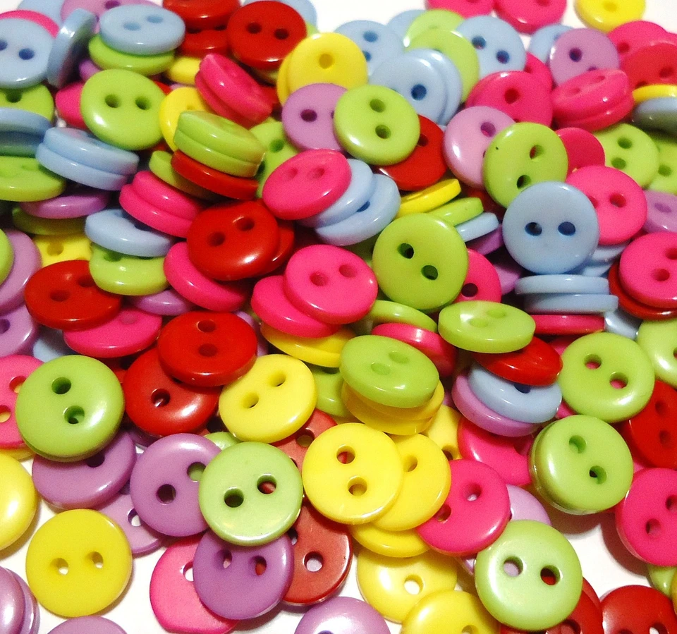 100 Stück Tolle Bunte Resin Harz 2 Löcher Kinder Knopf/Knöpfe 8mm Basteln Nähen - Bild 1 von 1