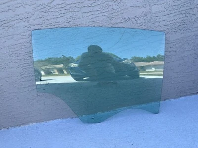 Chevrolet Cruze 2016-2019 puerta trasera derecha ventana vidrio OEM Foto 1 de 4