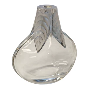 Lalique Osumi Bud Vase – Frosted Leaf Design – Signed – Clear Crystal – 6.5” - Picture 1 of 8