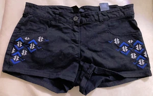 H&M Süße stylishe kurze Damen Jeans Hose/Shorts Gr 36 Schwarz Bestickt NEUwertig - Bild 1 von 9