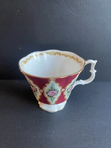Vintage Royal Albert Royal Series Holyrood Pattern Teacup Replacement Red - Bild 1 von 4